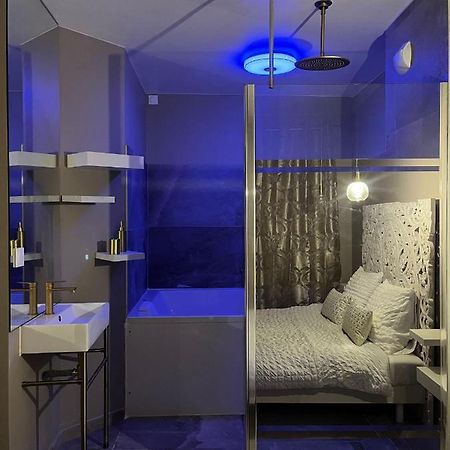 Love Room Mille Et Une Nuits Нарбонн Екстер'єр фото