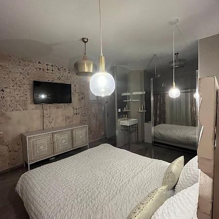 Love Room Mille Et Une Nuits Нарбонн Екстер'єр фото