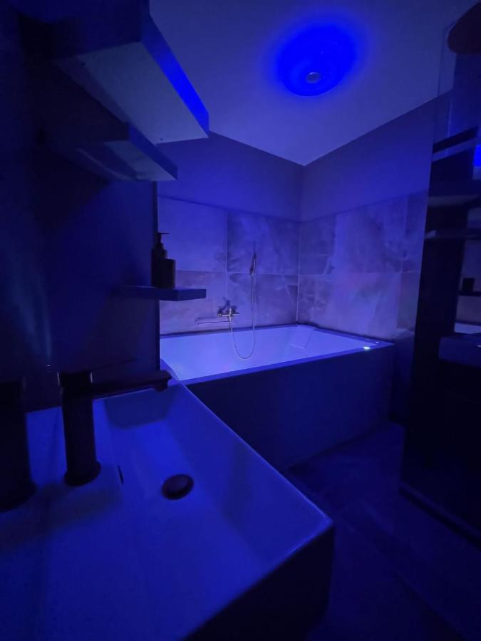 Love Room Mille Et Une Nuits Нарбонн Екстер'єр фото