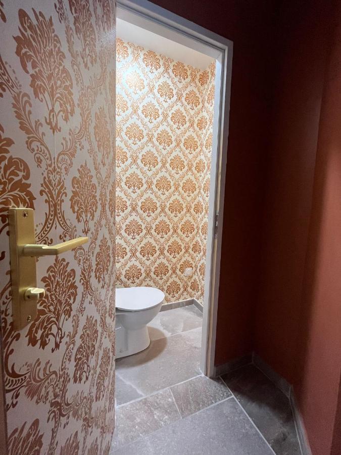Love Room Mille Et Une Nuits Нарбонн Екстер'єр фото